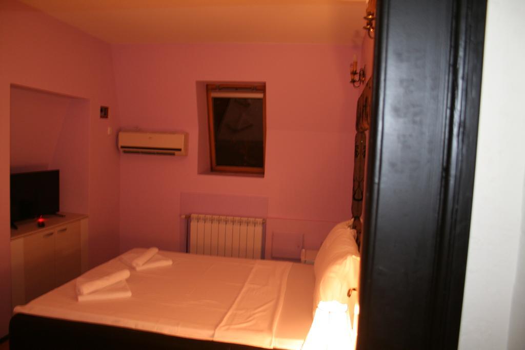 Vila Hedonija Belgrad Zimmer foto