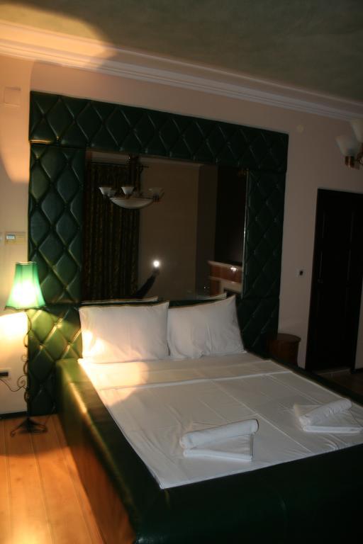 Vila Hedonija Belgrad Zimmer foto